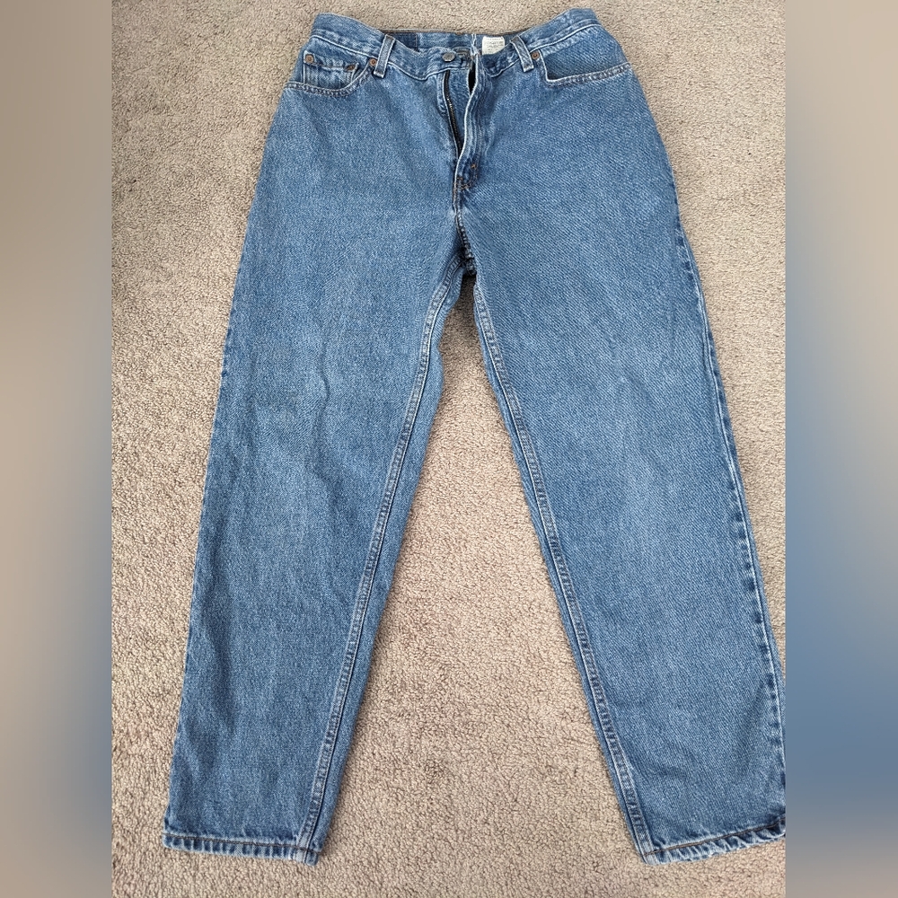 Vintage Women's Levi 550 Tapered Leg Jeans  size 29